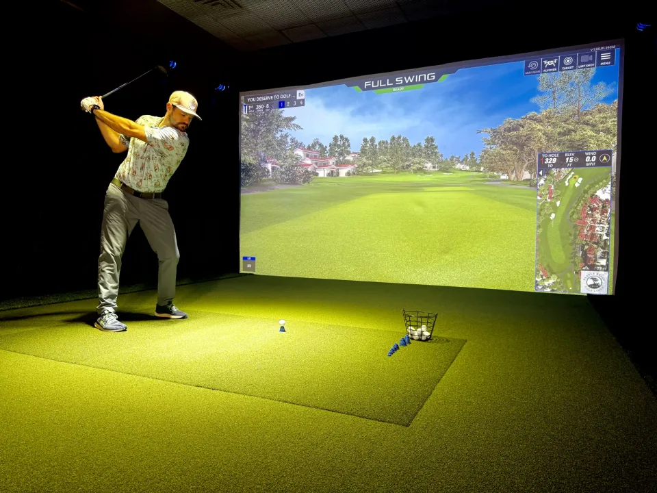 Swing 365 indoor golf simulators facility in Oklahoma City